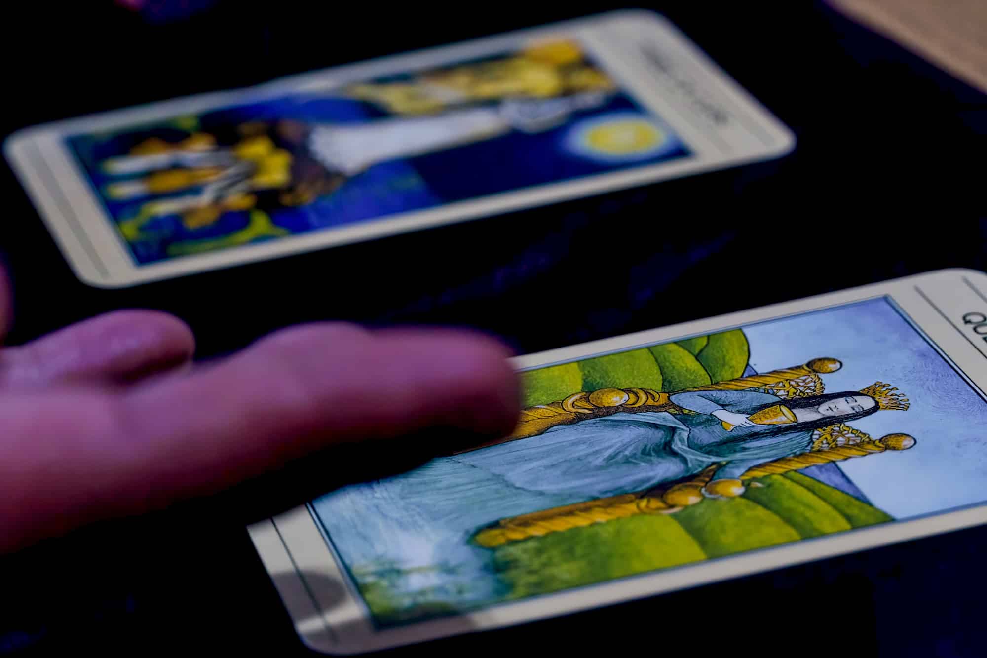 The Meaning Behind Every Tarot Card Symbol Explained